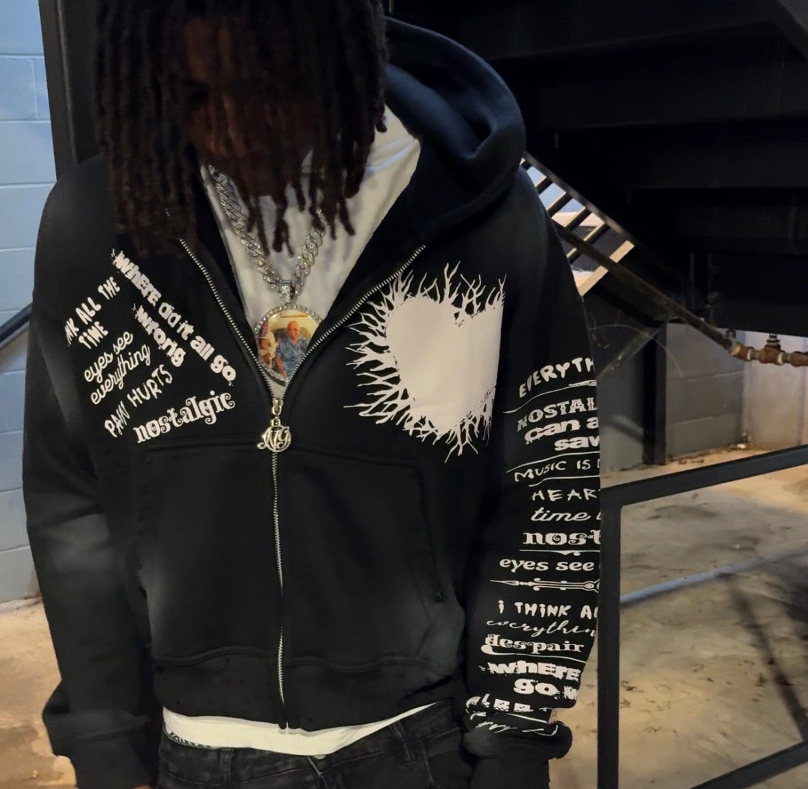 'Pain Hurts' - Black Zip Up Hoodie